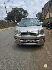 Toyota Noah 2007 Gold for sale