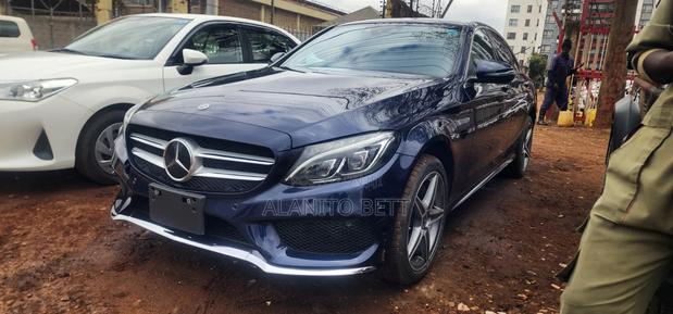 Mercedes-Benz C220 2019 Blue