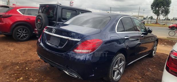 Mercedes-Benz C220 2019 Blue