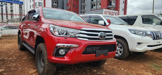 Toyota Hilux 2019 Red