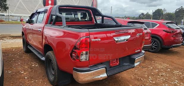 Toyota Hilux 2019 Red