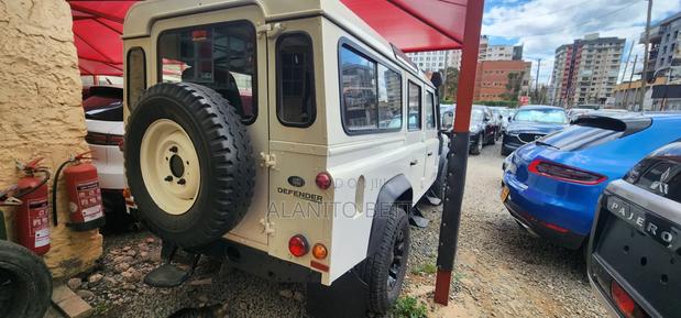 Land Rover Defender 2011 White