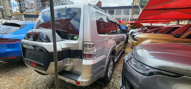 Mitsubishi Pajero 2019 Silver