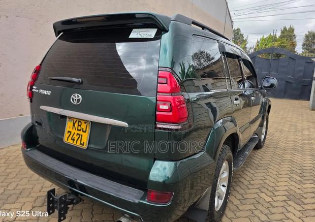 Toyota Land Cruiser Prado 2005 Green