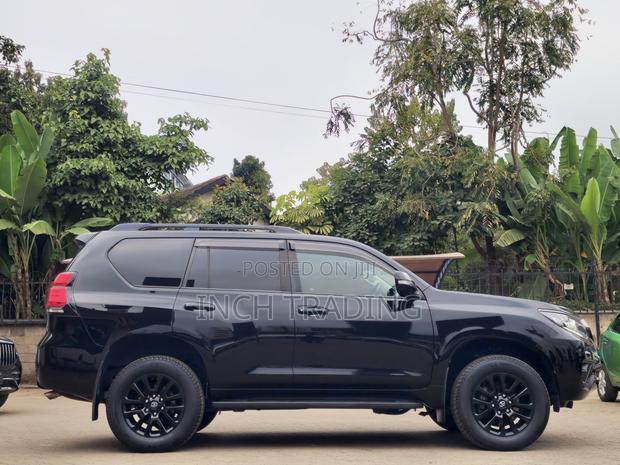 Toyota Land Cruiser Prado 2.8 2021 Black