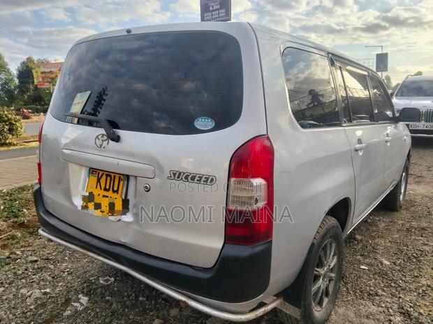 Toyota Succeed 2018 Silver