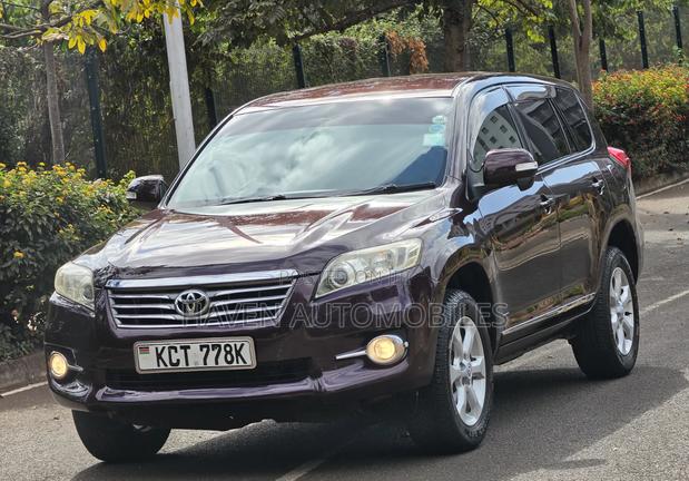 Toyota Vanguard 2011 Brown