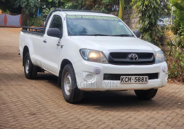 Toyota Hilux 2.5 D-4D SRX 2010 White