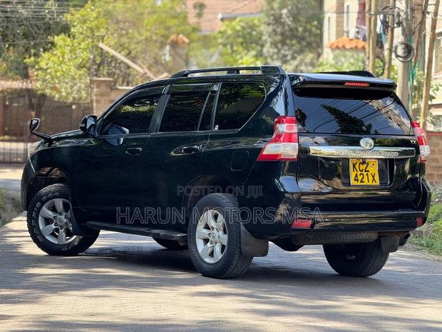 Toyota Land Cruiser 2015 Black