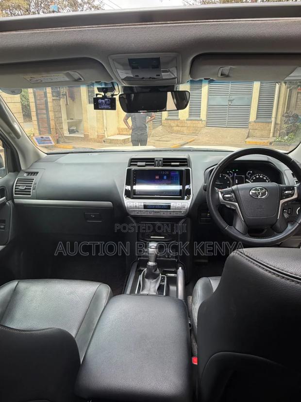 Toyota Land Cruiser Prado 2021 White