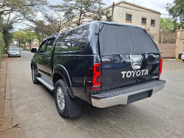 Toyota Hilux 3.0 D-4D 4x4 2012 Matt Black