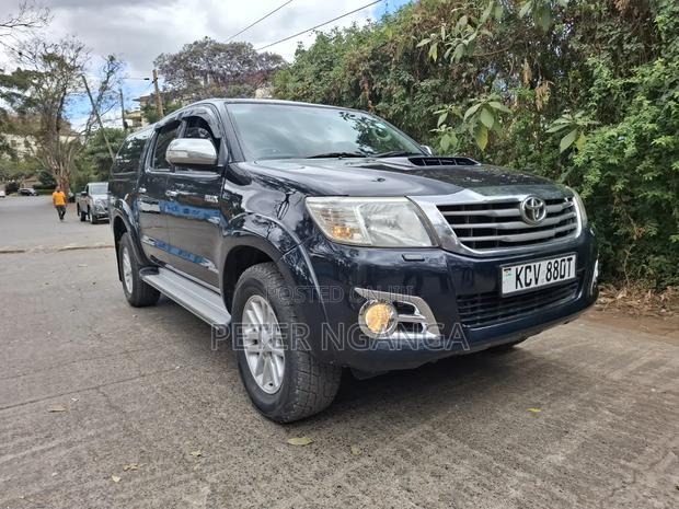 Toyota Hilux 3.0 D-4D 4x4 2012 Matt Black