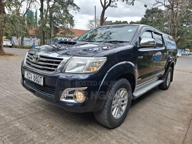 Toyota Hilux 3.0 D-4D 4x4 2012 Matt Black