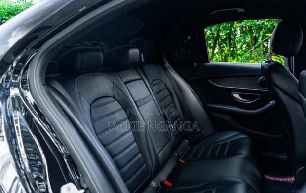 Mercedes-Benz C200 2016 Black