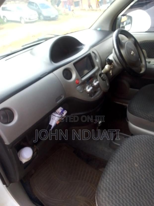 Toyota Sienta 2010 White