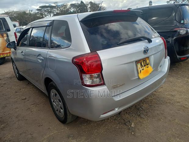 Toyota Corolla Fielder 2015 Silver