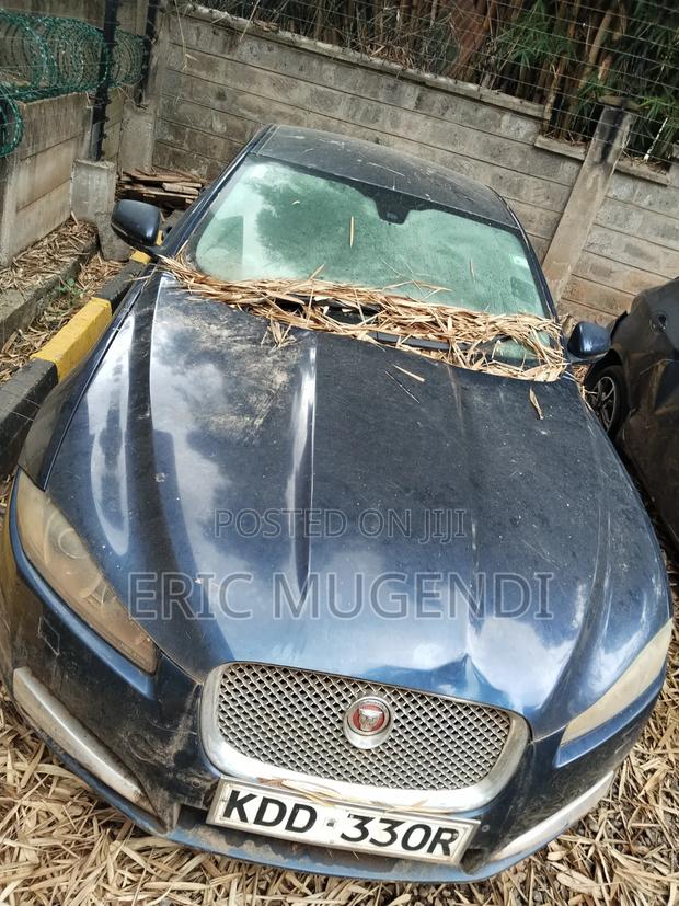 Jaguar XF 2013 Blue