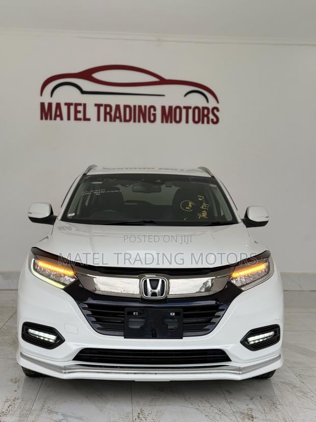 Honda Vezel 1.5 Hybrid 4WD 2019 White
