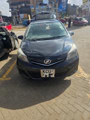 Toyota Vitz 2005 Blue for sale