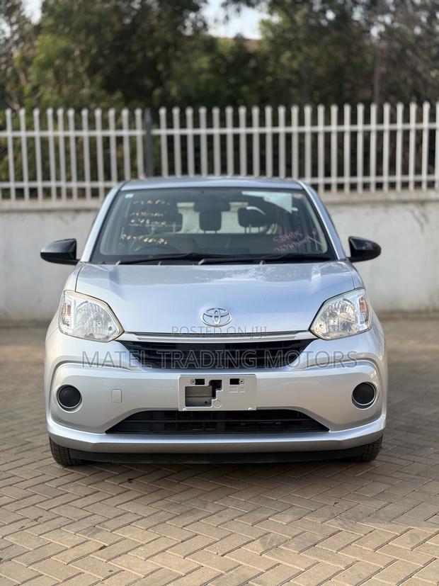 Toyota Passo 1.0 FWD 2019 Silver