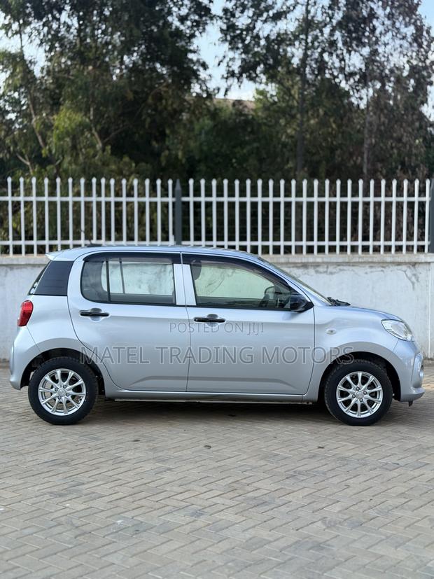 Toyota Passo 1.0 FWD 2019 Silver