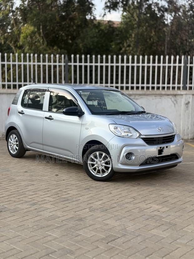 Toyota Passo 1.0 FWD 2019 Silver