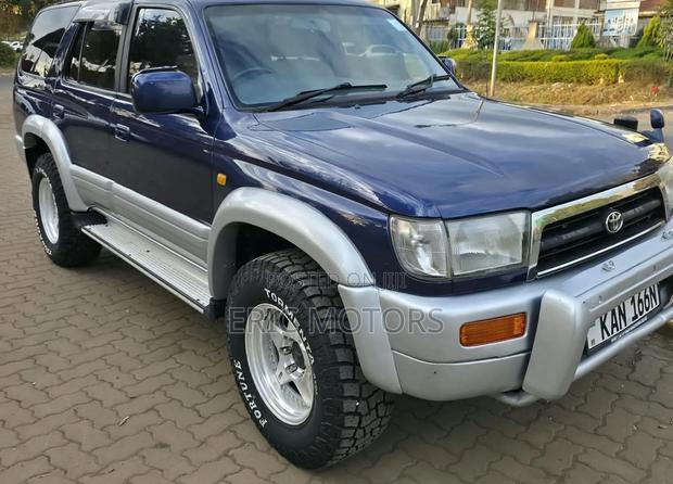 Toyota Hilux Surf 2000 Blue