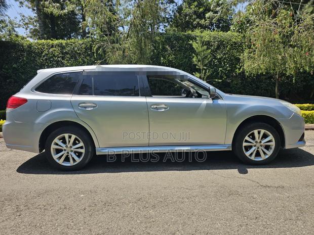 Subaru Legacy 2012 Silver