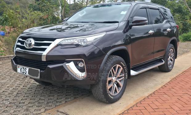Toyota Fortuner 2.4 D AWD 2018 Gray