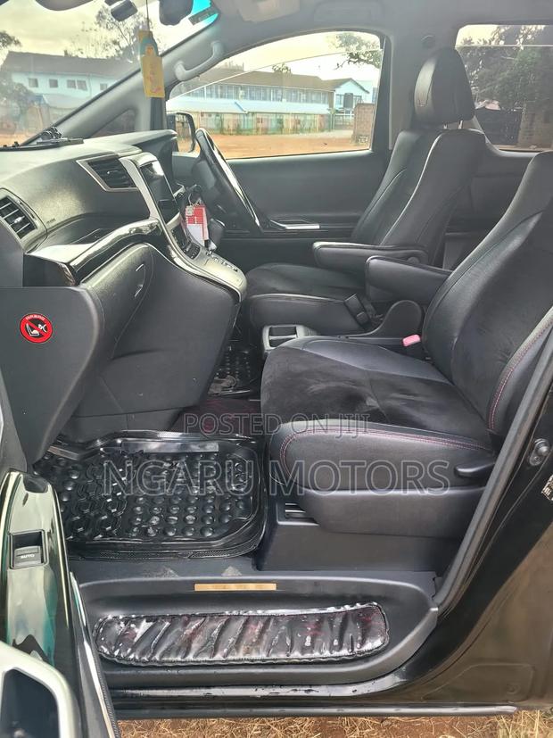 Toyota Vellfire 2014 Black