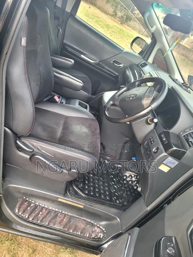 Toyota Vellfire 2014 Black