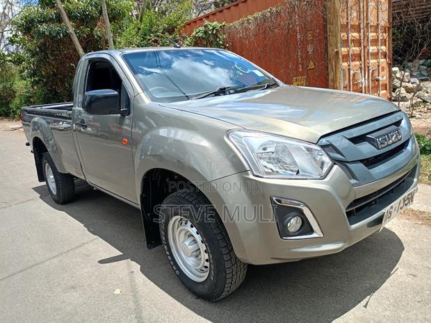 Isuzu D-MAX 2021 Brown