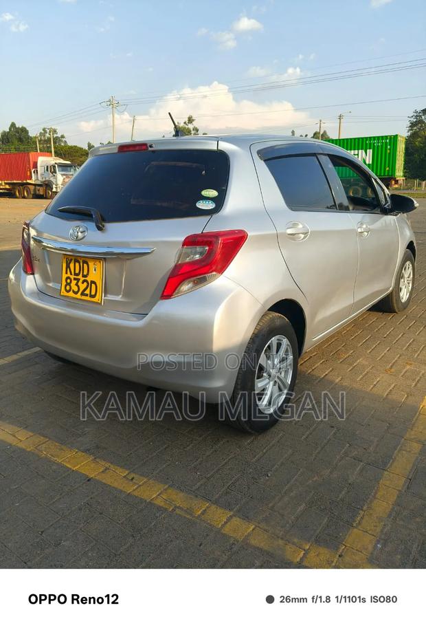 Toyota Vitz 2018 Silver