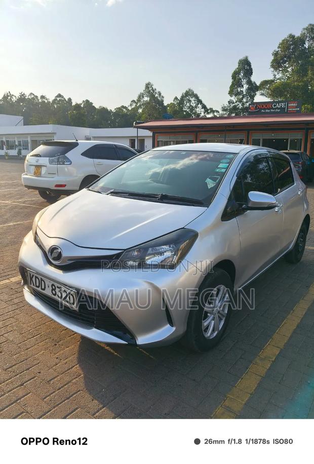 Toyota Vitz 2018 Silver