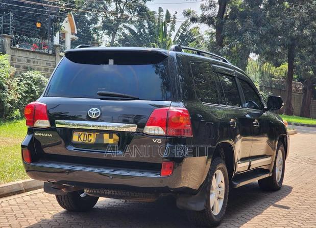 Toyota Land Cruiser 4.5 V8 VXR 2013 Black