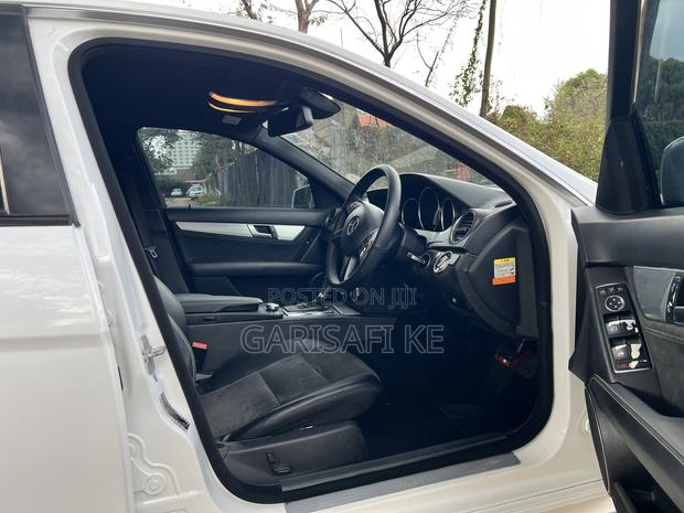 Mercedes-Benz C200 2014 White