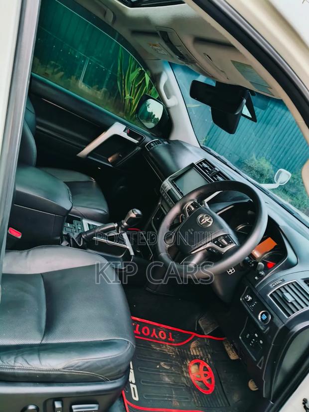 Toyota Land Cruiser Prado 2018 Pearl