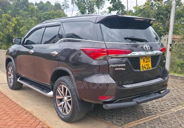 Toyota Fortuner 2018 Black
