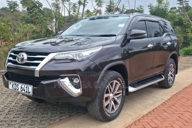 Toyota Fortuner 2018 Black
