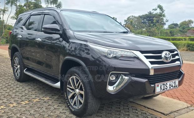 Toyota Fortuner 2018 Black