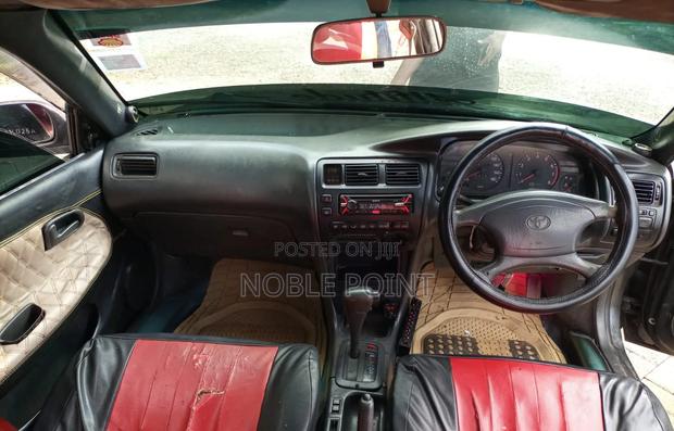 Toyota Corolla 1998 Blue