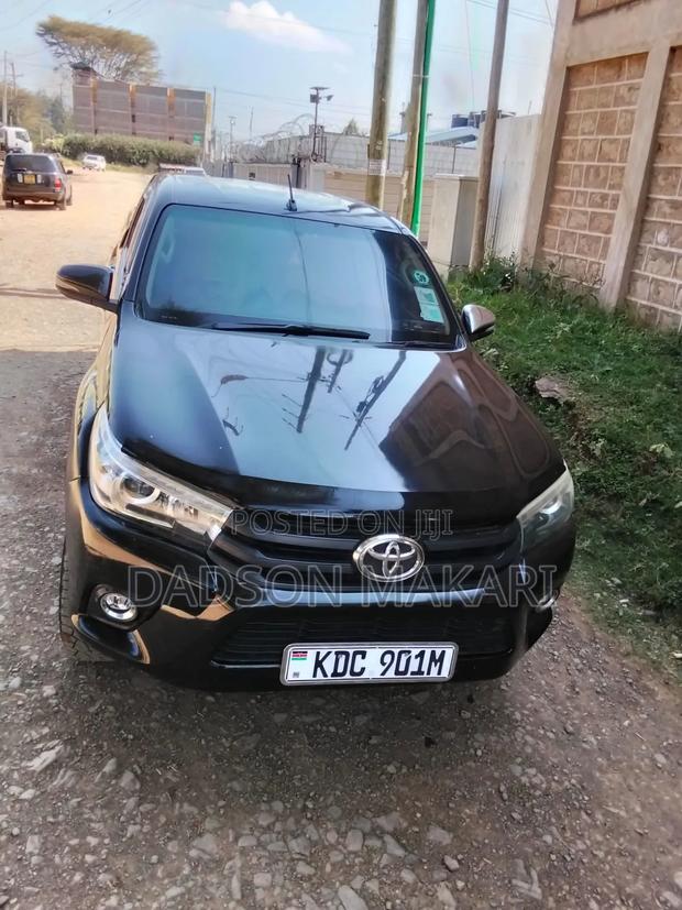 Toyota Hilux Revo Double Cab Deisel 2.8 RWD 2016 Black