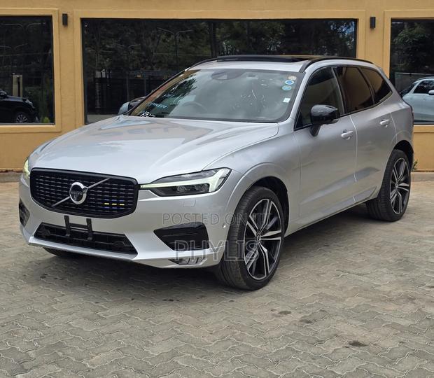 Volvo XC60 2021 Silver