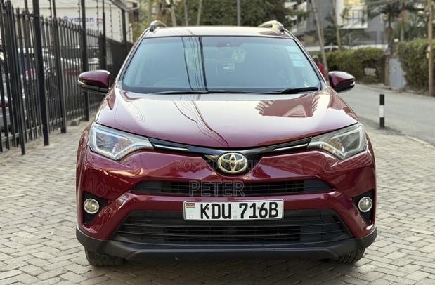 Toyota RAV4 2018 Red