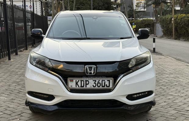 Honda Vezel 2018 White