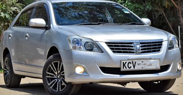 Toyota Premio 2012 Silver