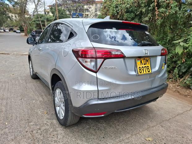 Honda Vezel 1.5 Hybrid 2WD 2016 Silver