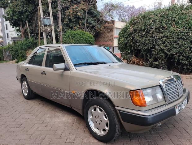 Mercedes-Benz 200E 1993 Brown