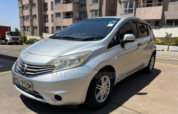 Nissan Note 2012 Silver
