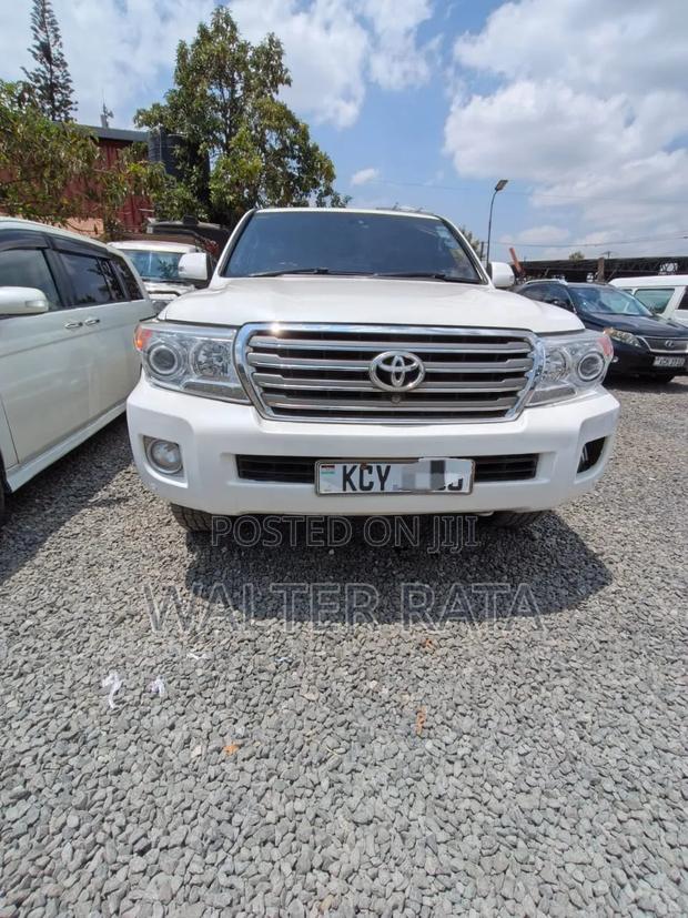 Toyota Land Cruiser 2013 White